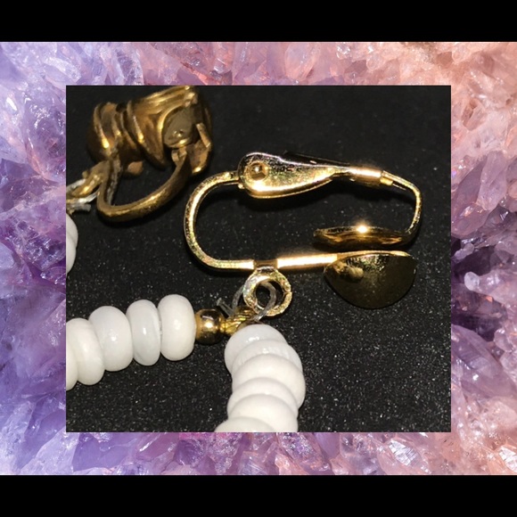 Vintage wampum shell beaded hoop clip on earrings - Picture 9 of 11